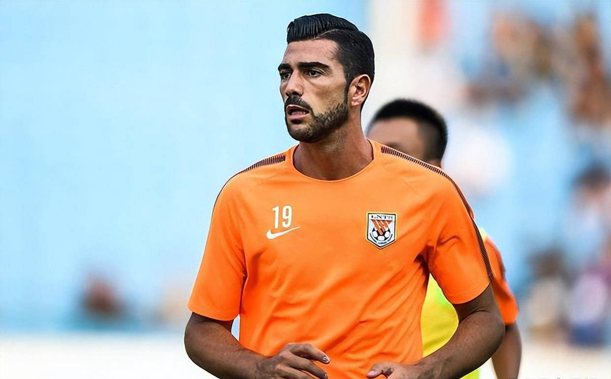 他去派对, 我们年轻时, 此毫不在意 他去派对, 我们年轻时, 此毫不在意