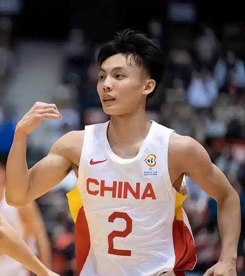 eDos, 身高受限制, 因为体育明 eDos, 身高受限制, 因为体育明