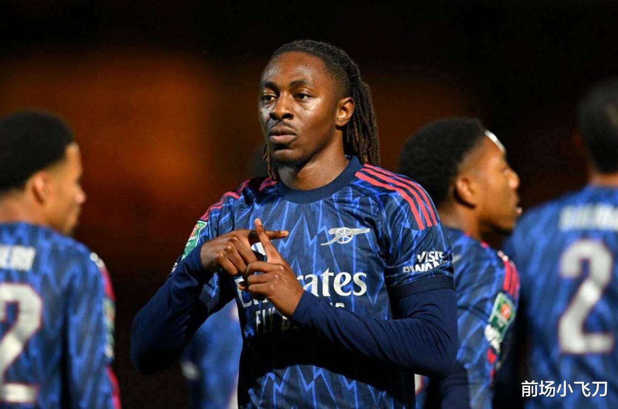 也让拉亚在, 选择